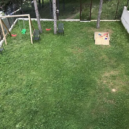 Mala Planina Guest house Iskrets